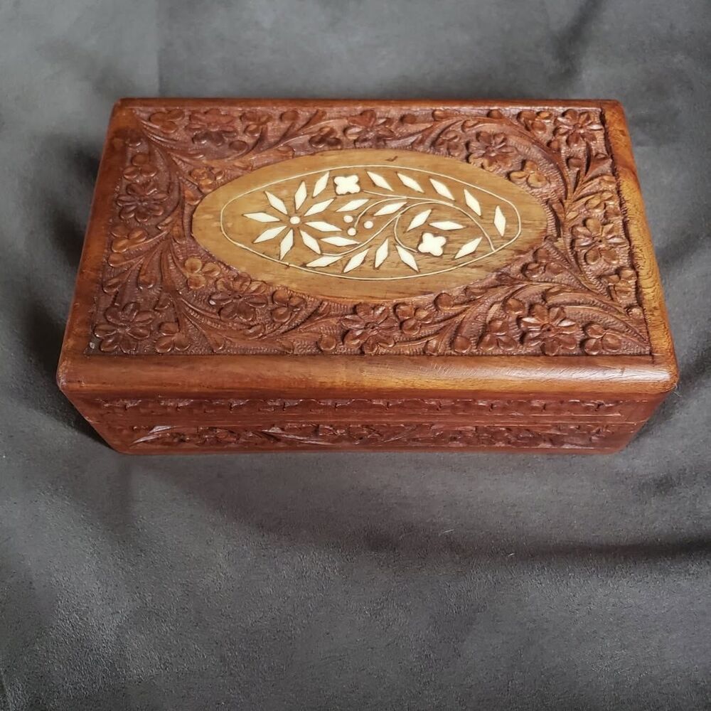 Wooden carved jewelry box